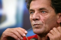 فلسطين تودع ابنها وعمقها وهويتها.. رحيل الجذر الوسيم محمد بكري