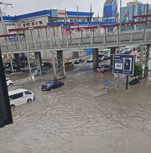 الأمانة تعلن الطوارئ المتوسطة: لا تربطوا المزاريب على الصرف الصحي