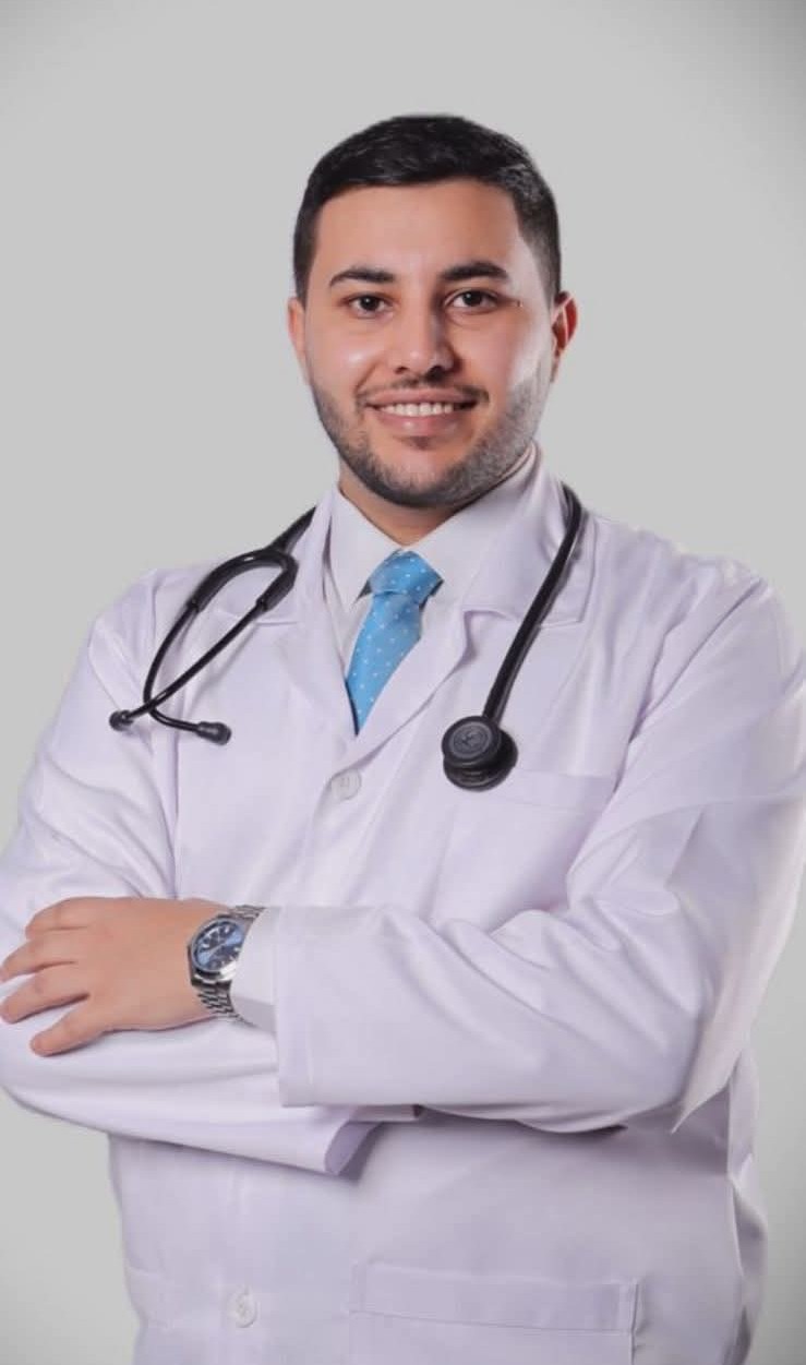 د. هاشم الرقاد..  مبارك الامتياز في الطب والجراحة العامة من جامعة الإسكندرية