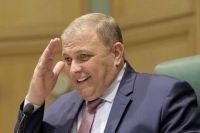 عطية لنائب مش ناقصني تنظير