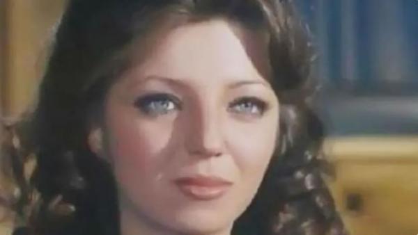 هدى رمزي تتحدث بعد طول غياب: ما يحدث الآن لا يليق بنا كفنانين