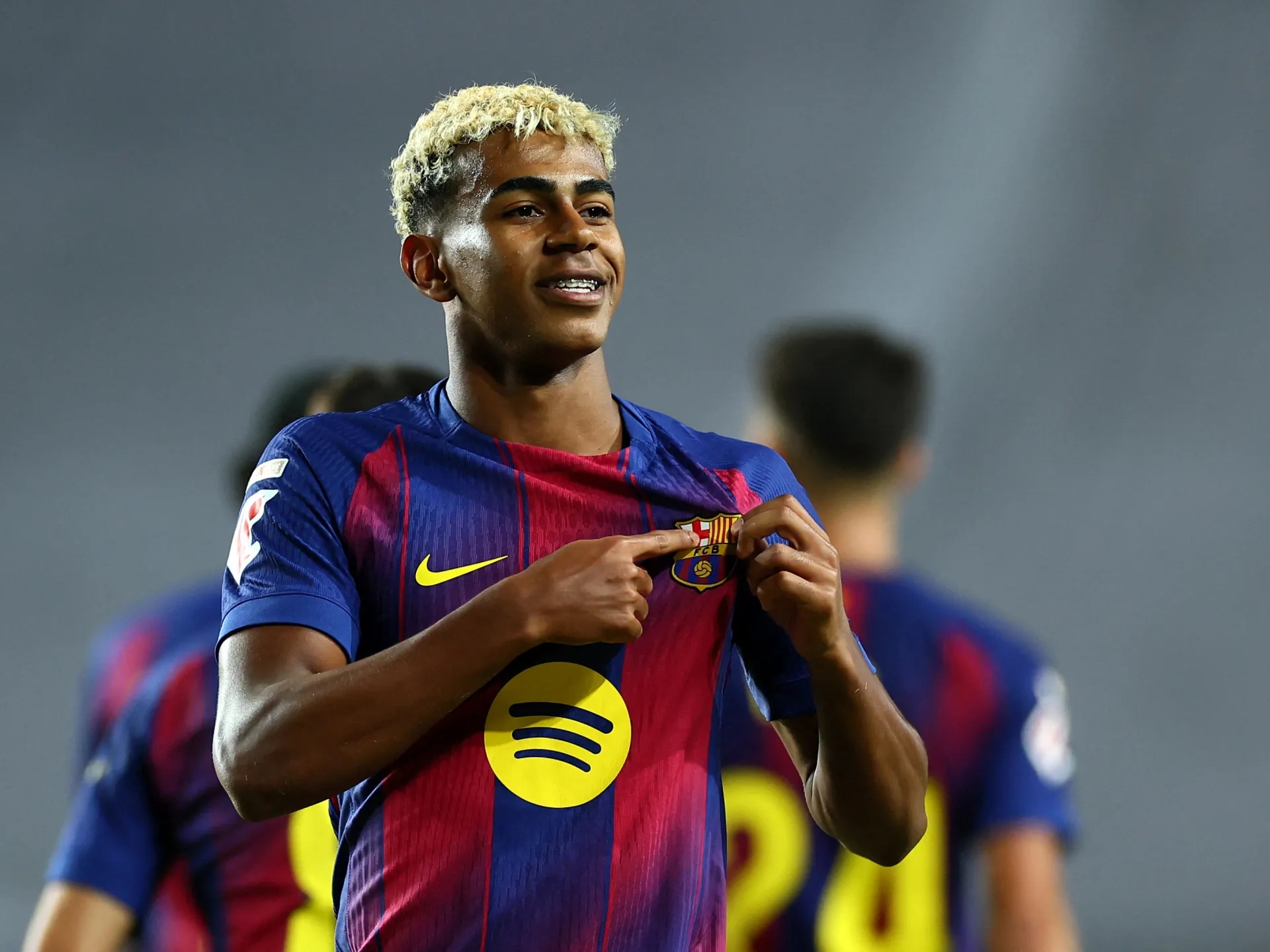 نجم برشلونة يتصدر قائمة الأغلى في العالم 2025