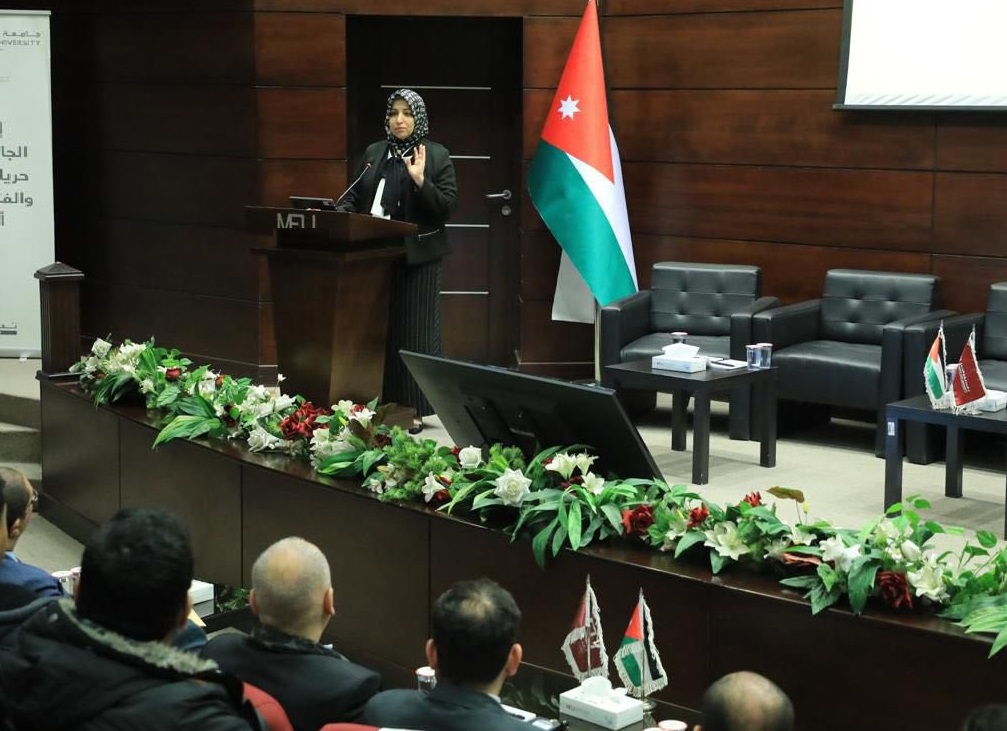 مستشفى رويال يشارك في فعالية “يدًا بيد” بمحاضرة حول  أهمية التواصل الفعّال