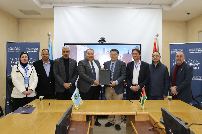 جامعة الزرقاء توقّع مذكرة تعاون مع شركة China Labs  Xuda Education الصينية