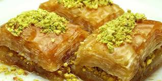 ارتفاع الطلب على الحلويات والخبز خلال المنخفض الجوي