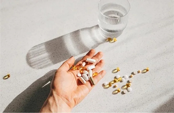 3 فيتامينات ومكملات غذائية احذر تناولها صباحاً