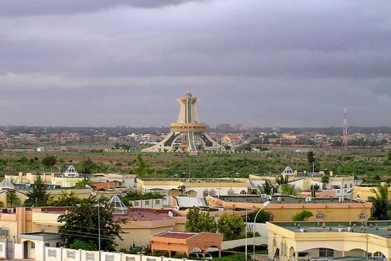 برلمان بوركينا فاسو يقلّص عدد أيام العطل الرسمية