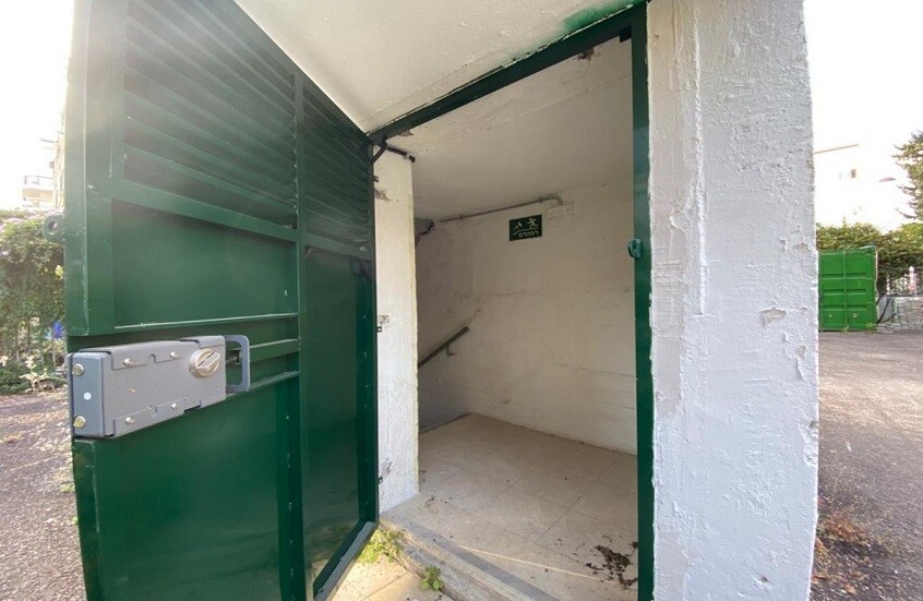 إعلام عبري: بلدية كريات غات تفتح ملاجئها العامة تحسبا لأي طارئ محتمل