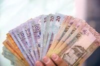 ديرانية: الطلب على الدينار ما يزال قوياً رغم التقلبات العالمية