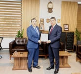 رئيس جامعة البلقاء التطبيقية يزور محافظ العقبة