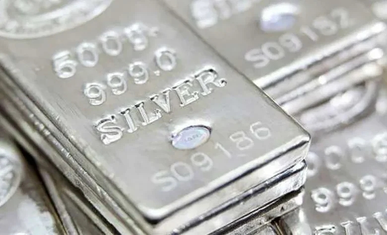 الفضة تواصل الارتفاع وتسجل مستوى تاريخيًا قرب 94 دولارًا