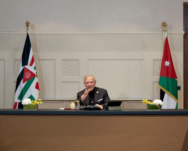 الملك يلتقي أعضاء المكتب الدائم للنواب ويؤكد على تطوير آليات العمل الحزبي