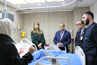 الأميرة دينا مرعد تزور المستشفى التخصصي وتتابع أوضاع مرضى غزة