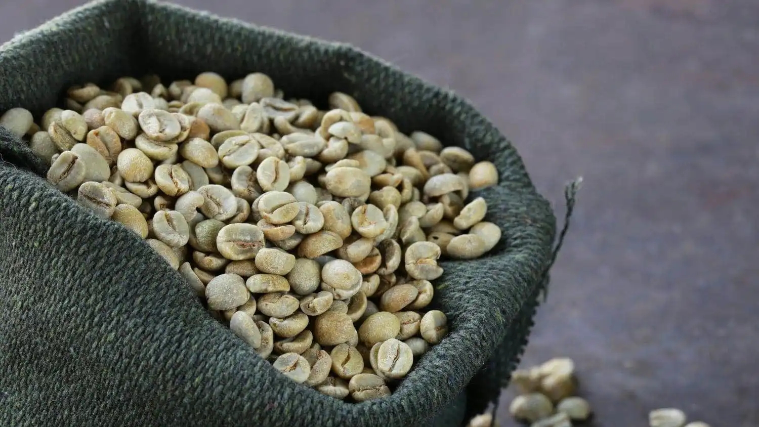 القهوة البيضاء بديل السوداء لصحة قلبك وعقلك؟