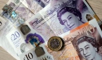 الإسترليني يواصل الصعود أمام الدولار واليورو