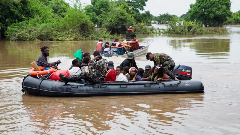فيضانات موزمبيق تزيد خطر التماسيح القاتلة.. وتسجيل 3 وفيات