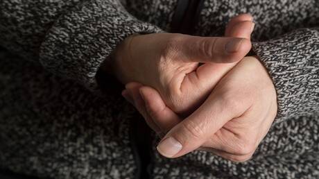 ما خطورة فرقعة المفاصل؟