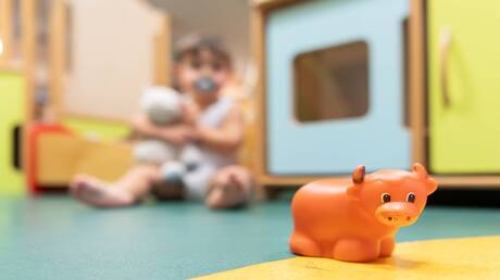 فرنسا.. السجن 30 عاما لجليسة أطفال قتلت طفلة عمرها 11 شهرا