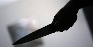 70طعنة.. مراهق يقتل حاملاً  ويحرق منزلها