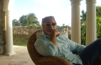 فضيحة سياسية مدوية.. لورد شهير بملابسه الداخلية في ملفات المجرم الجنسي إبستين: إنها النهاية! (صور)