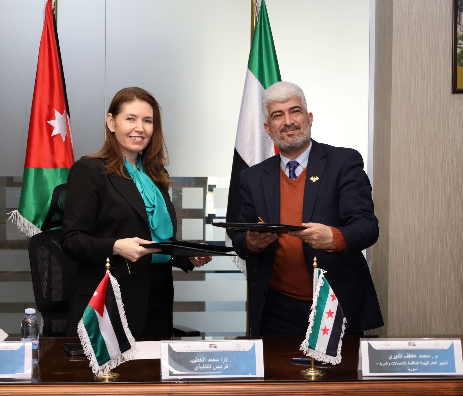 بهدف تعزيز التعاون في الاتصالات وتكنولوجيا المعلومات والبريد  هيئة تنظيم قطاع الاتصالات توقع مذكرة تفاهم مع نظيرتها السورية