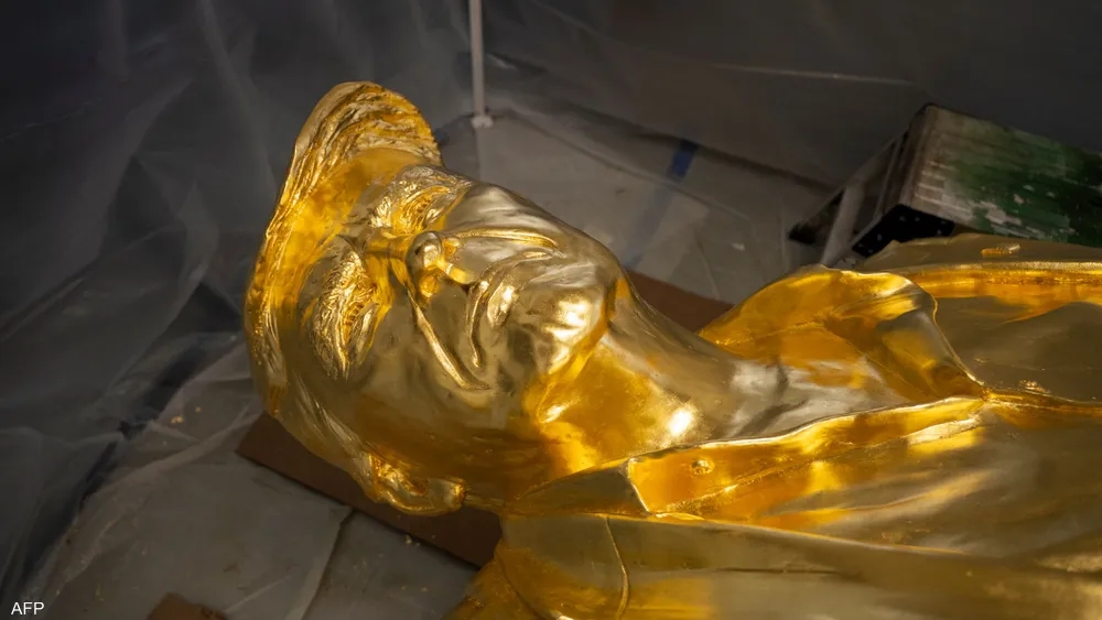 نزاع مالي يوقف العمل على تمثال ترامب الذهبي