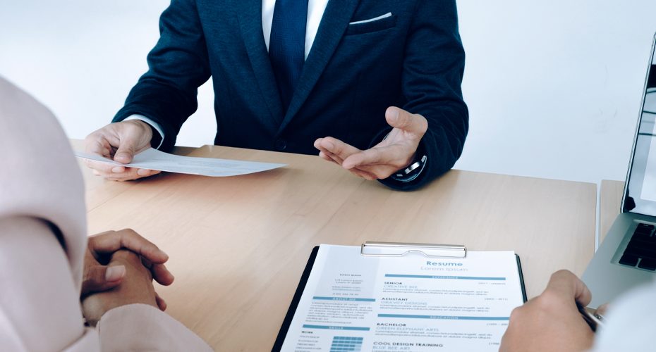 أردنيون مدعوون لإجراء المقابلات الشخصية أسماء