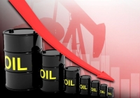 النفط ينخفض بأكثر من 1 بالمئة