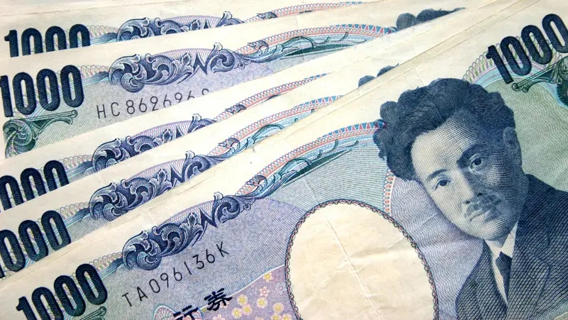 الين الياباني يتجه لأكبر مكاسب أسبوعية منذ قرابة 15 شهراً