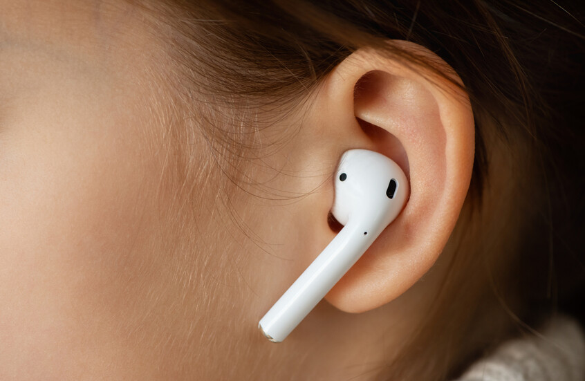 تسبب السرطان وتلف الكبد.. مواد سامة في سماعات الرأس تتسرب إلى أجسامنا