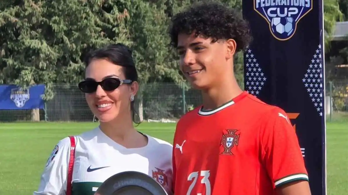 جورجينا كلمة السر.. 5 أشياء حولت كريستيانو جونيور لماكينة أهداف