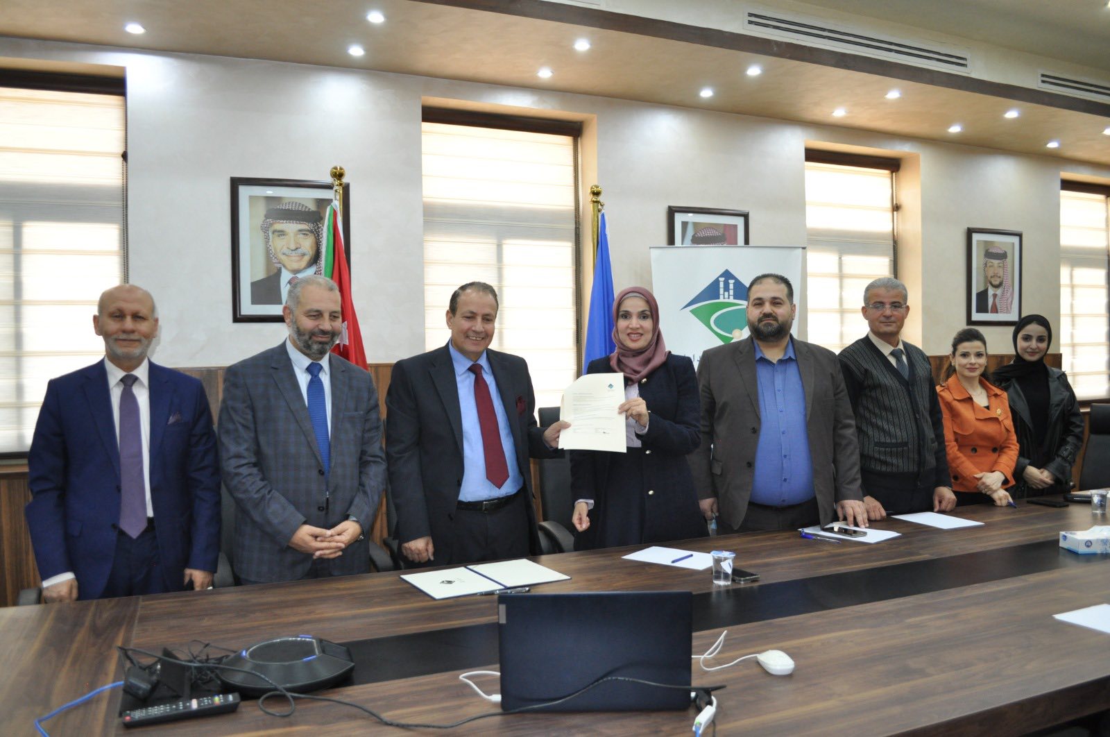 جامعة جدارا توقّع اتفاقية تعاون أكاديمي وتقني مع مصنع HadiPlast GmbH الألماني عبر تقنية الاتصال المرئي