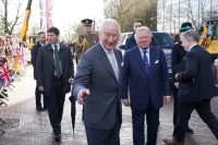 القانون يجب أن يأخذ مجراه.. أول تعليق لملك بريطانيا على اعتقال شقيقه أندرو