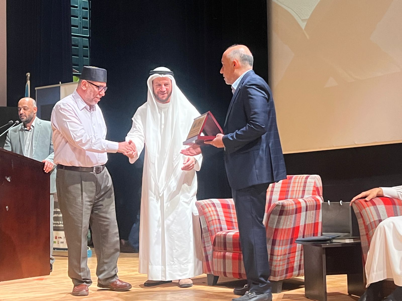 صورة حول : بالصور... العلوم التطبيقية تعلن ختام مسابقة المرحوم عبدالله أبو خديجة القرآنية وتعلن أسماء الفائزين بالصور... العلوم التطبيقية تعلن ختام مسابقة المرحوم عبدالله أبو خديجة القرآنية وتعلن أسماء الفائزين
